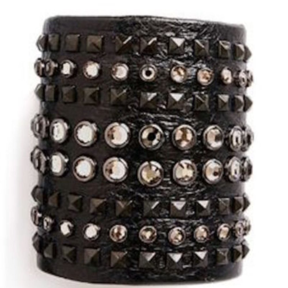 NWOT Leathrock Swarovski Crystal Cuff Bracelet Black Metallic